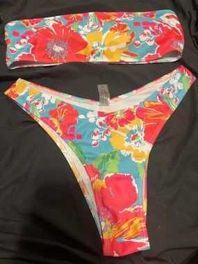 SHEIN Turquoise Floral Bandeau Bikini Set